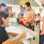 Entraga dos cartões aos novos beneficiários do programa do Leite
